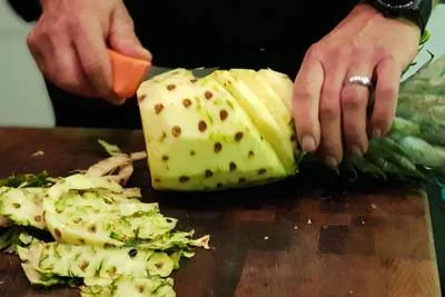 Geräucherter Ananas mit gesalzenem Karamell