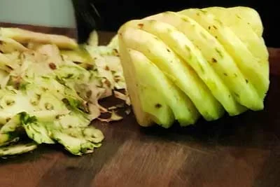 Geräucherter Ananas mit gesalzenem Karamell